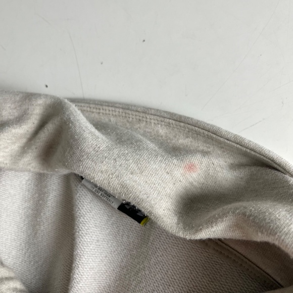 Under Armour Cowl Neck Neutral Cream Diagonal Zip Double Pocket Sweater Large - Picture 6 of 9